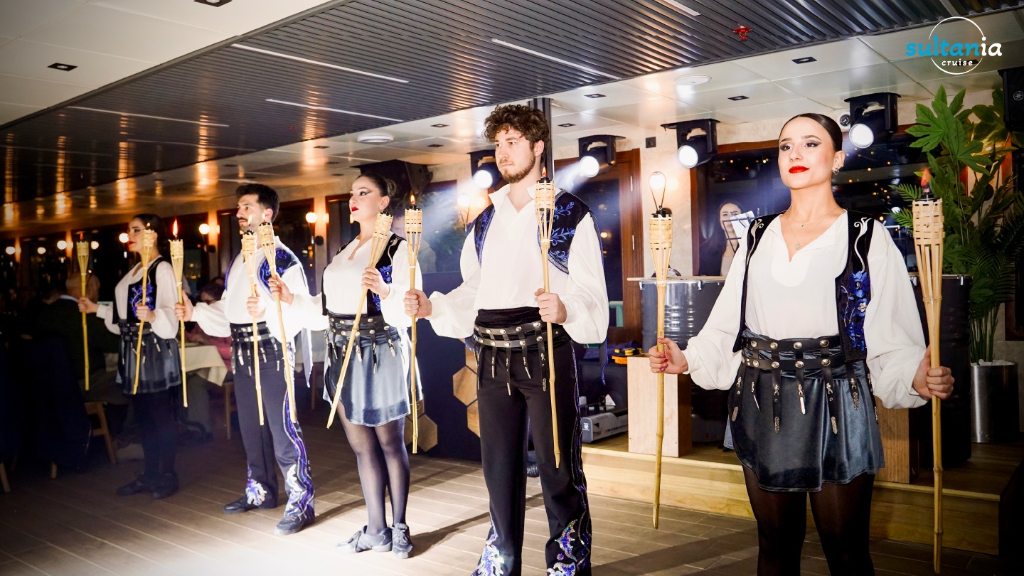 Istanbul Bosphorus Luxury Dinner Cruise